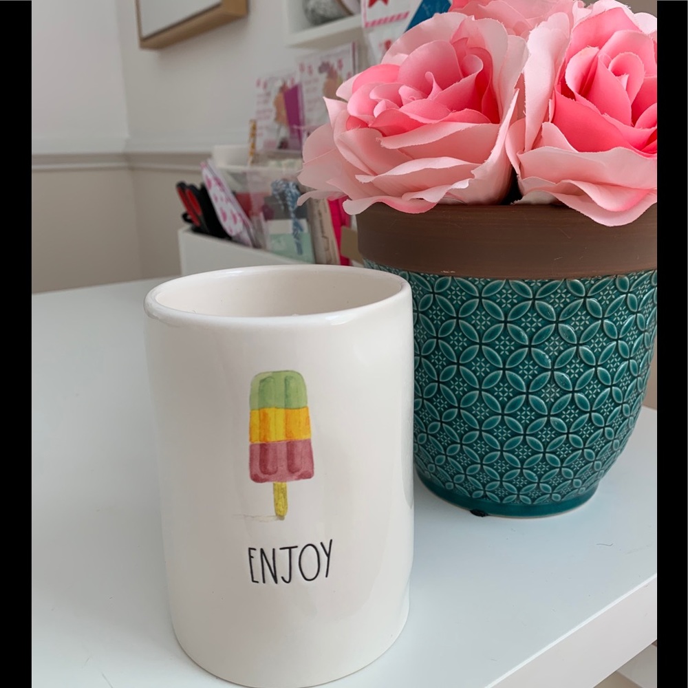 🍦🆕 🍦 Rae Dunn Ice cream candle ⭐️♥️